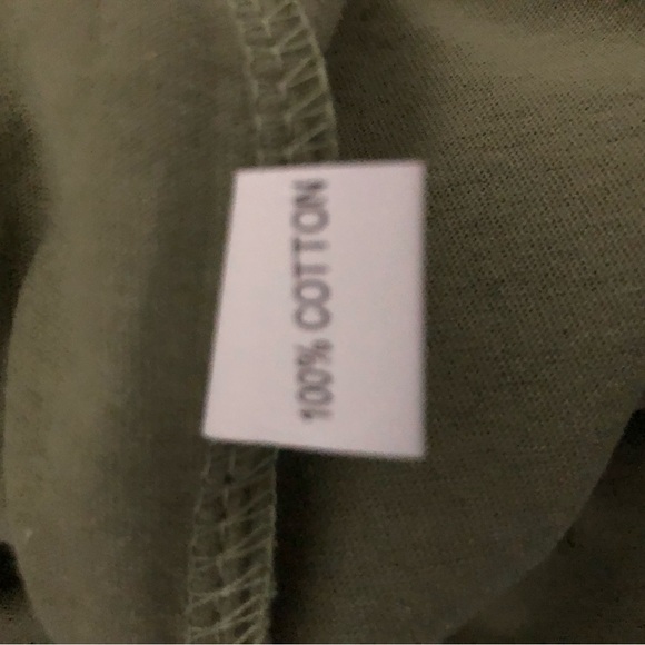 Green T-Shirt with Chicken Graphic. New w/o Tag - Picture 2 of 3